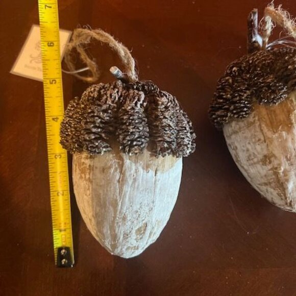 Rustic Acorn Hanging Christmas Decorations Set Of 2 Natural wood texture - Picture 2 of 11